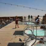 Jacuzi's op achterdek